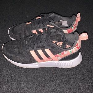 Girl’s adidas sneakers